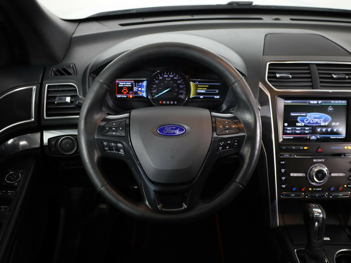Купить Ford Explorer с пробегом. Фото: #9