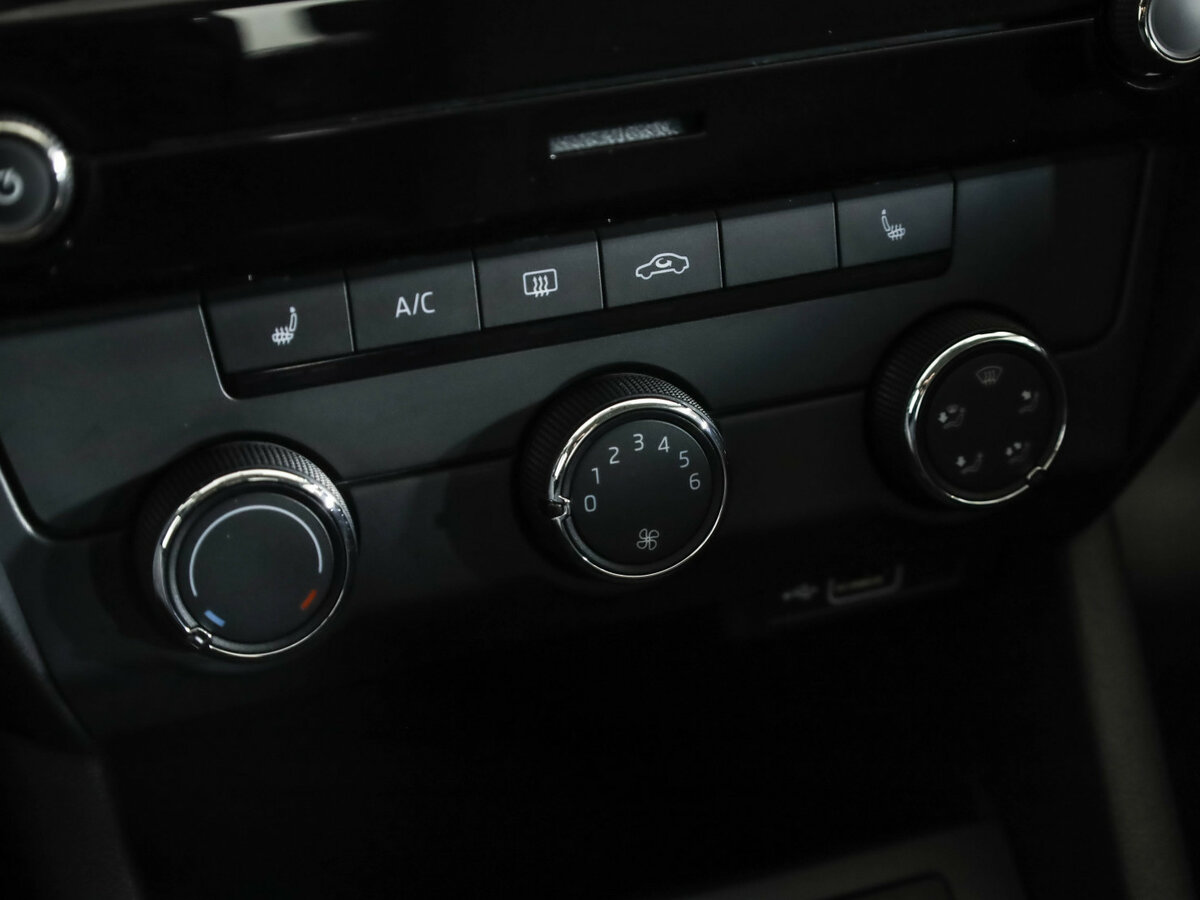 Купить Skoda Octavia с пробегом. Фото: #14