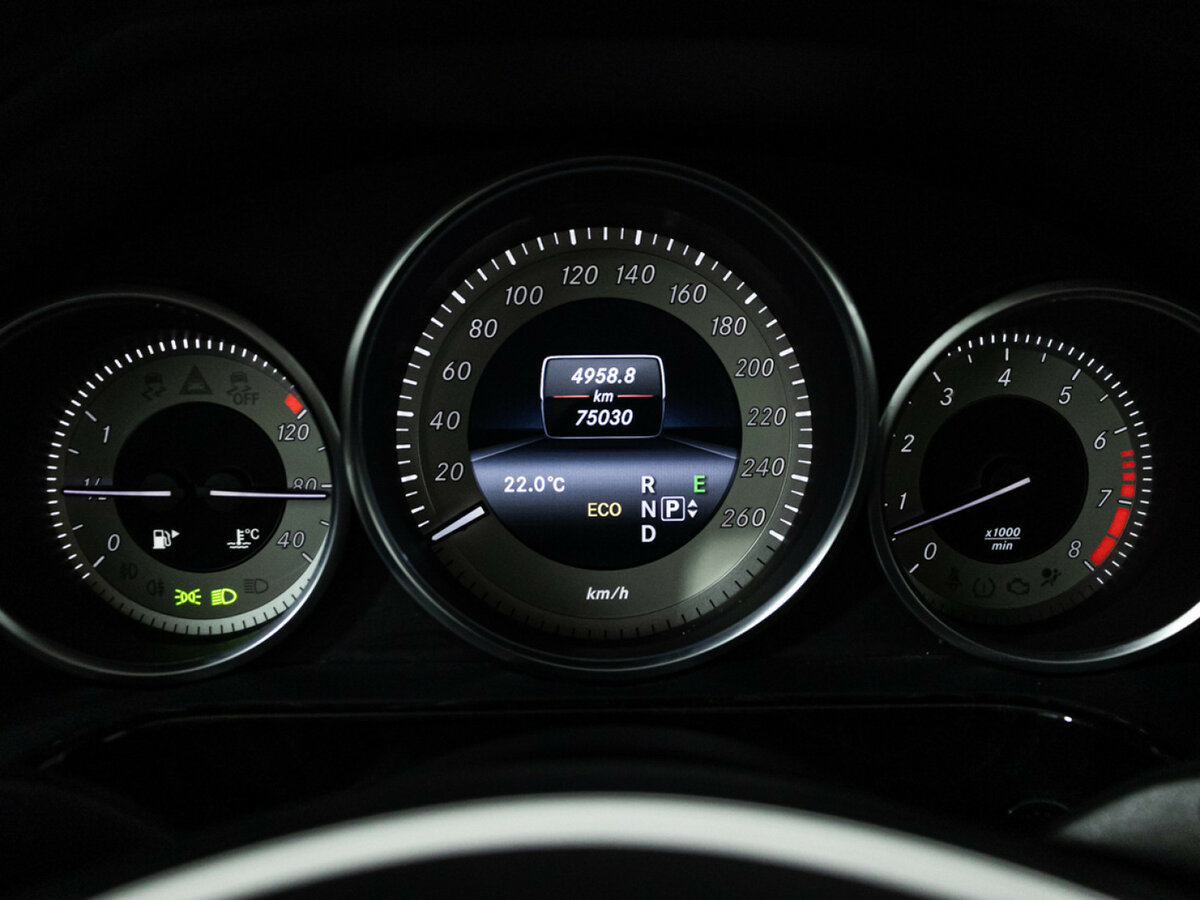 Купить Mercedes-Benz E-Класс с пробегом. Фото: #11