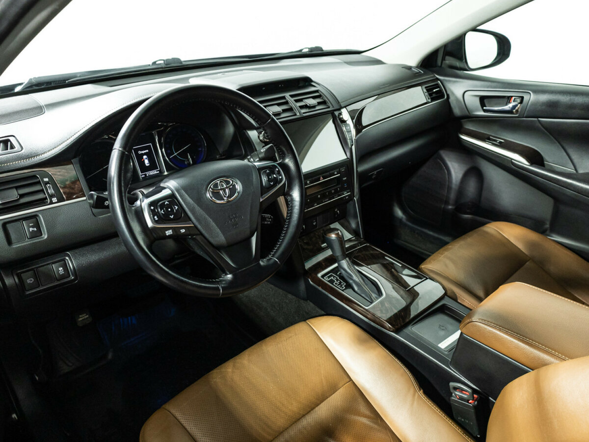 Купить Toyota Camry с пробегом. Фото: #8