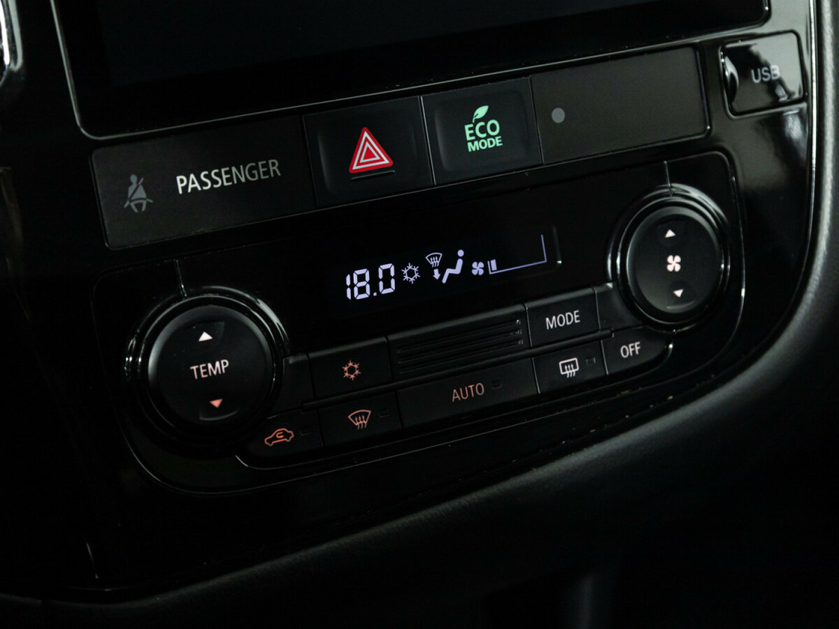 Купить Mitsubishi Outlander с пробегом. Фото: #12