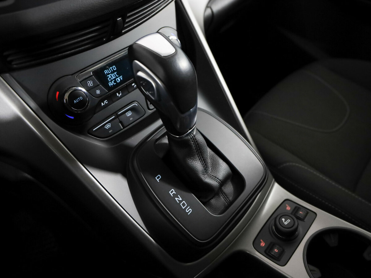 Купить Ford Kuga с пробегом. Фото: #7