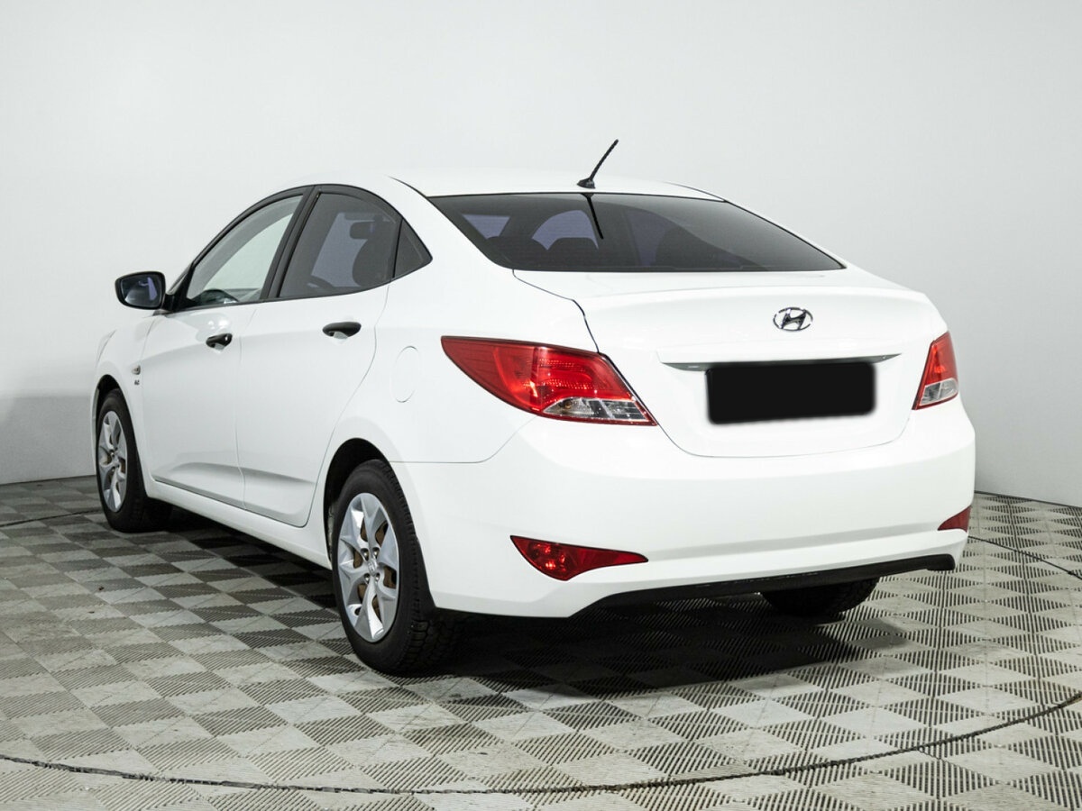 Купить Hyundai Solaris с пробегом. Фото: #6