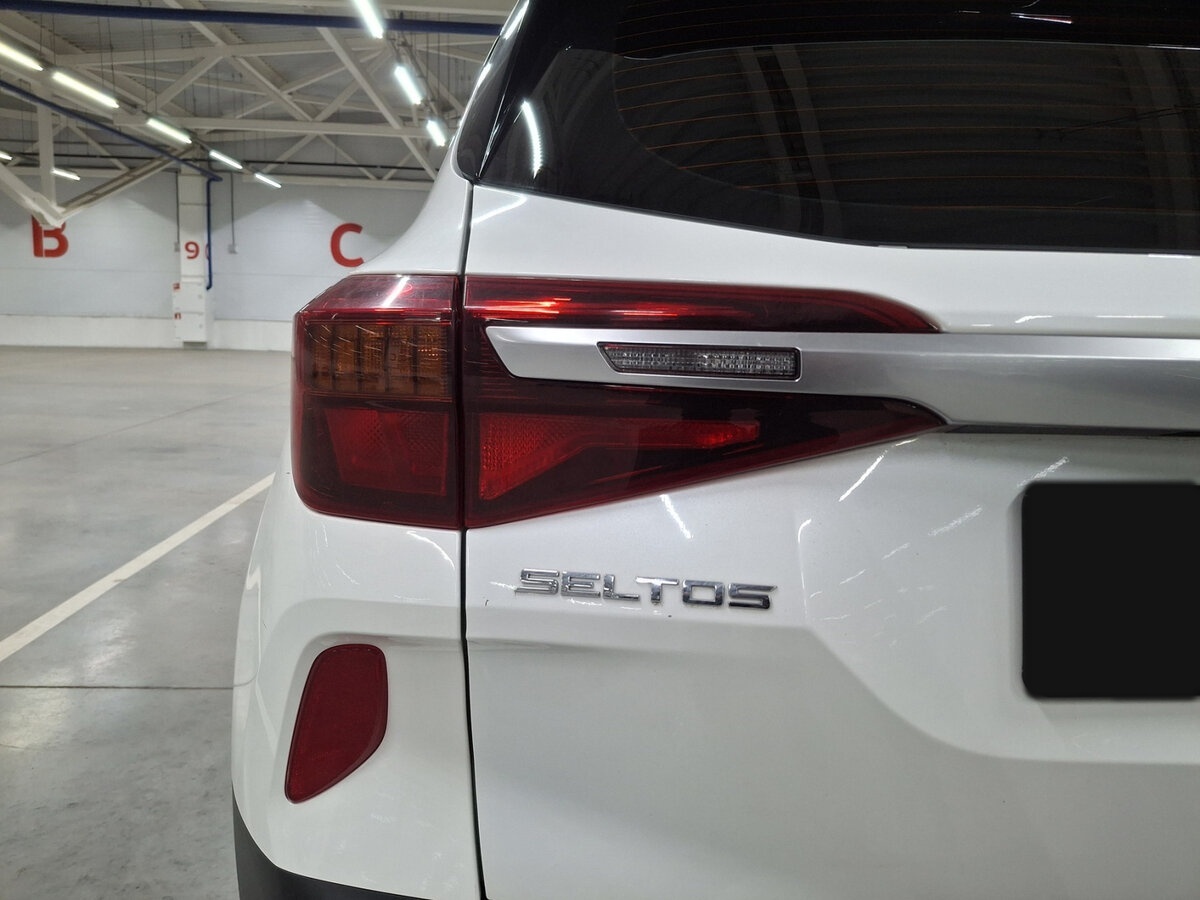 Купить Kia Seltos с пробегом. Фото: #8