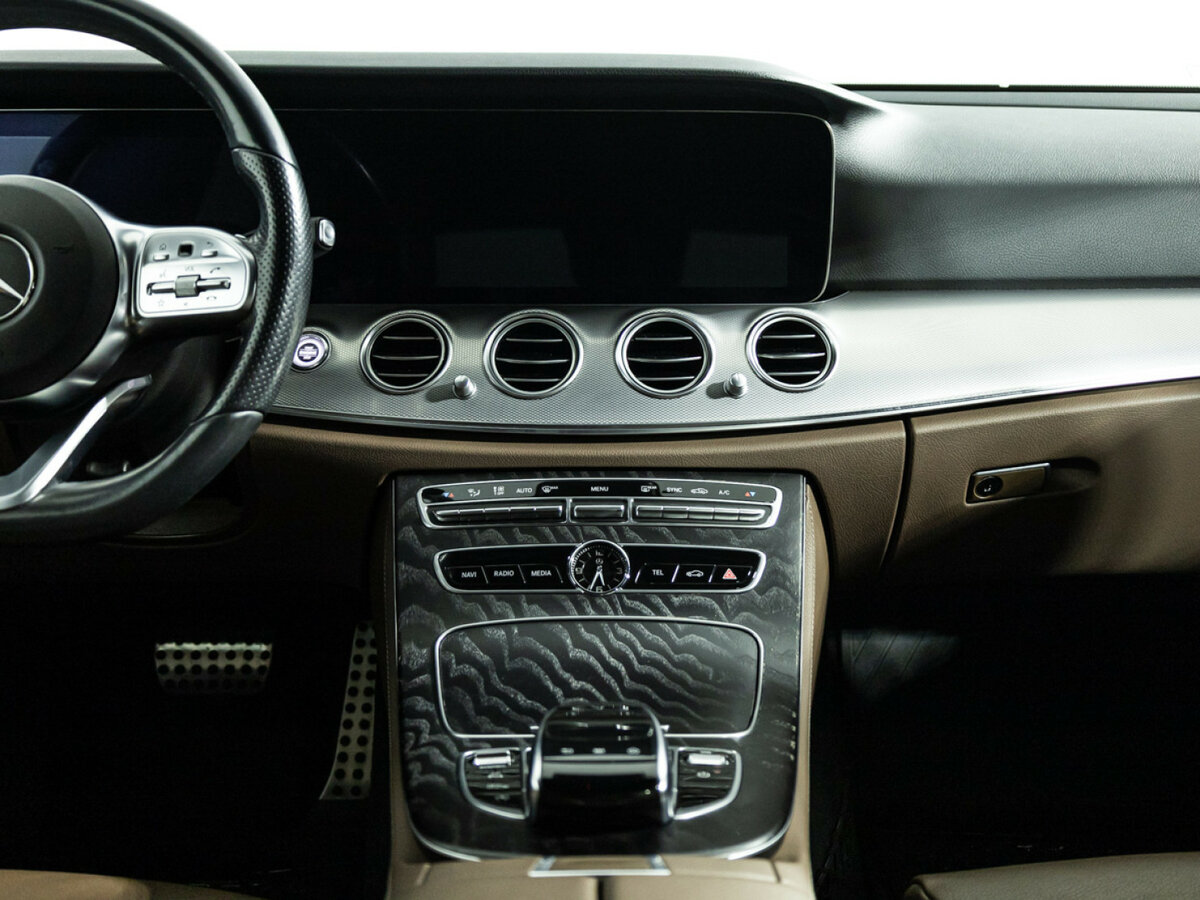 Купить Mercedes-Benz E-Класс с пробегом. Фото: #13