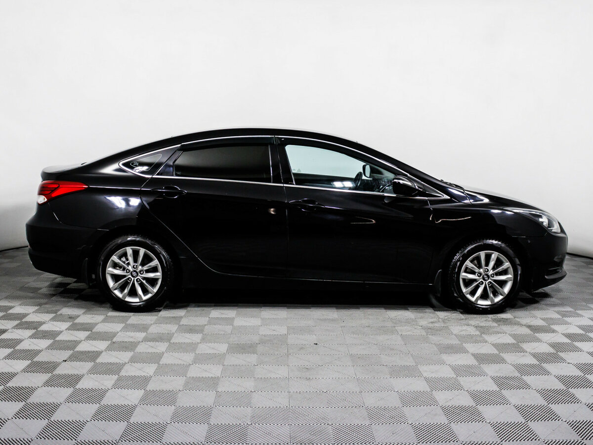 Купить Hyundai i40 с пробегом. Фото: #3