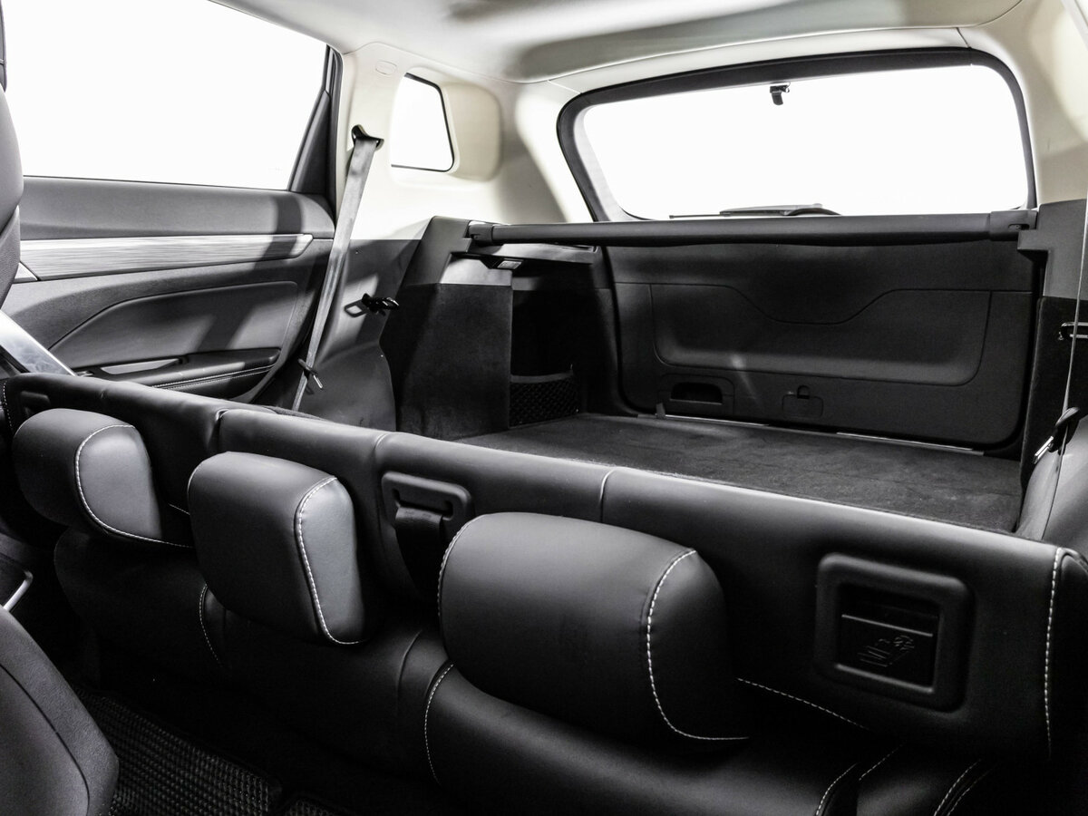 Купить Geely Atlas Pro с пробегом. Фото: #24