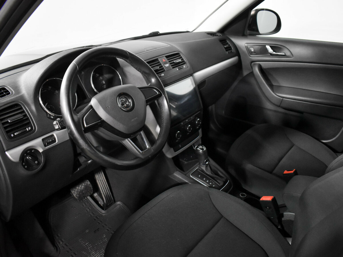 Купить Skoda Yeti с пробегом. Фото: #8
