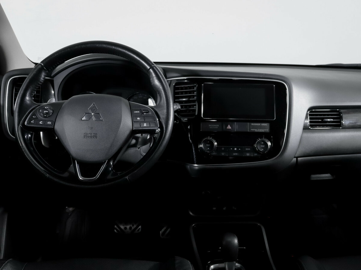 Купить Mitsubishi Outlander с пробегом. Фото: #11