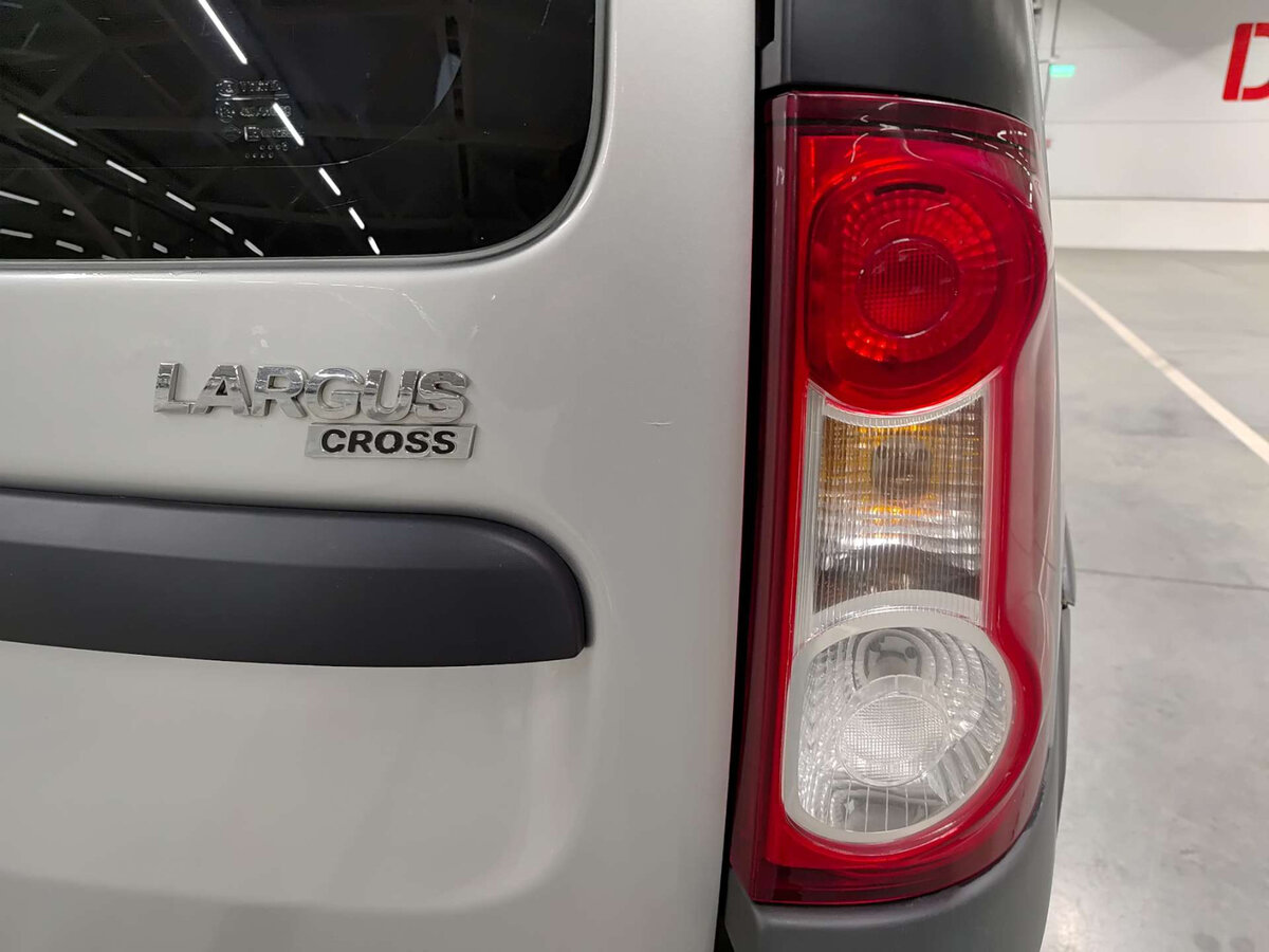 Купить Lada (ВАЗ) Largus с пробегом. Фото: #8