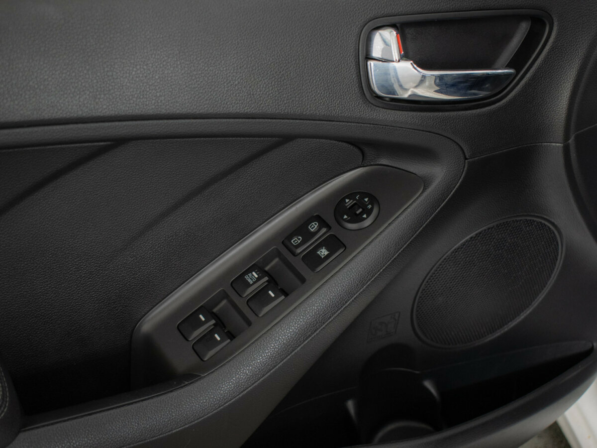 Купить Kia Cerato с пробегом. Фото: #14