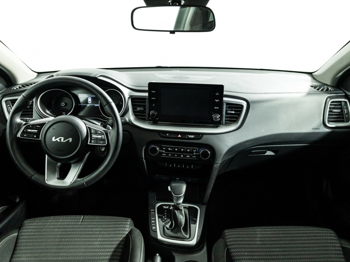 Купить Kia Ceed с пробегом. Фото: #12