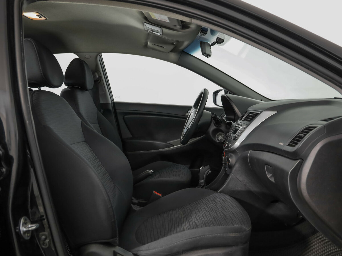 Купить Hyundai Solaris с пробегом. Фото: #16