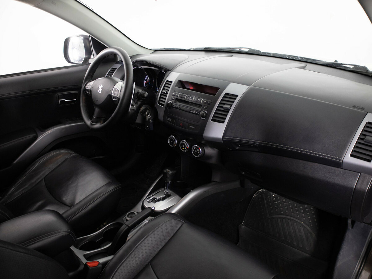 Купить Peugeot 4007 с пробегом. Фото: #13