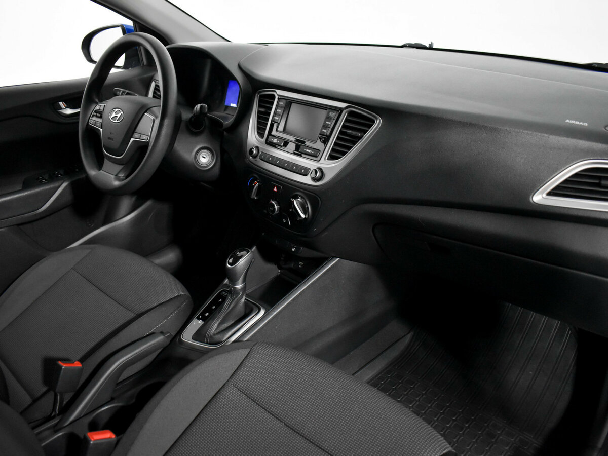 Купить Hyundai Solaris с пробегом. Фото: #11