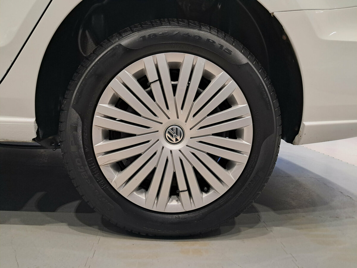 Купить Volkswagen Polo с пробегом. Фото: #17