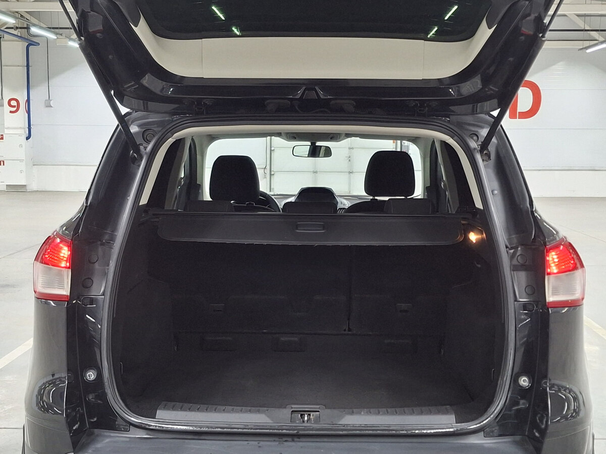 Купить Ford Kuga с пробегом. Фото: #9