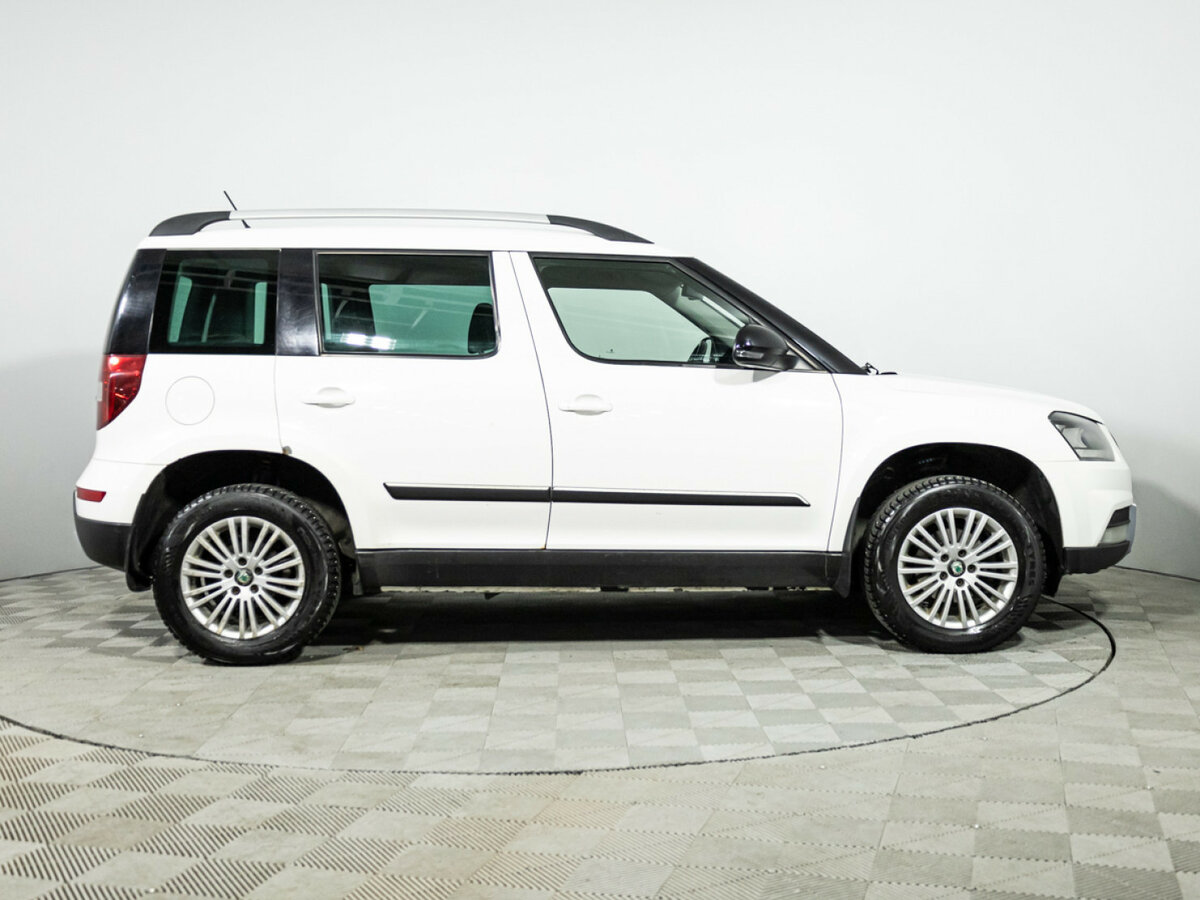 Купить Skoda Yeti с пробегом. Фото: #3