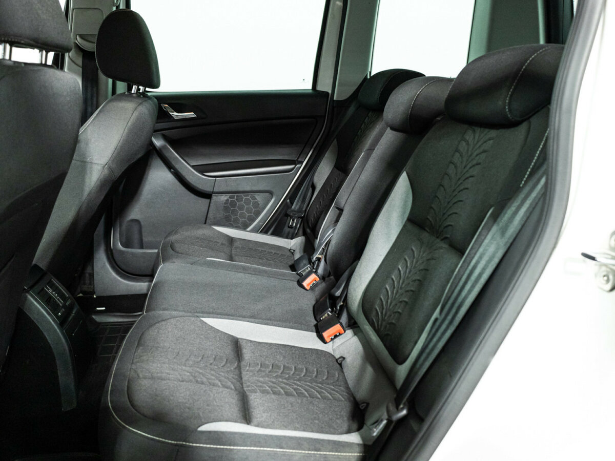 Купить Skoda Yeti с пробегом. Фото: #9