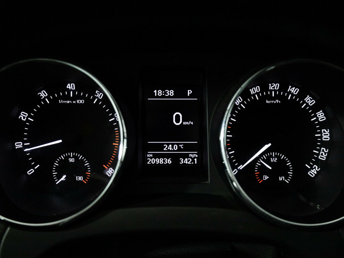 Купить Skoda Yeti с пробегом. Фото: #11