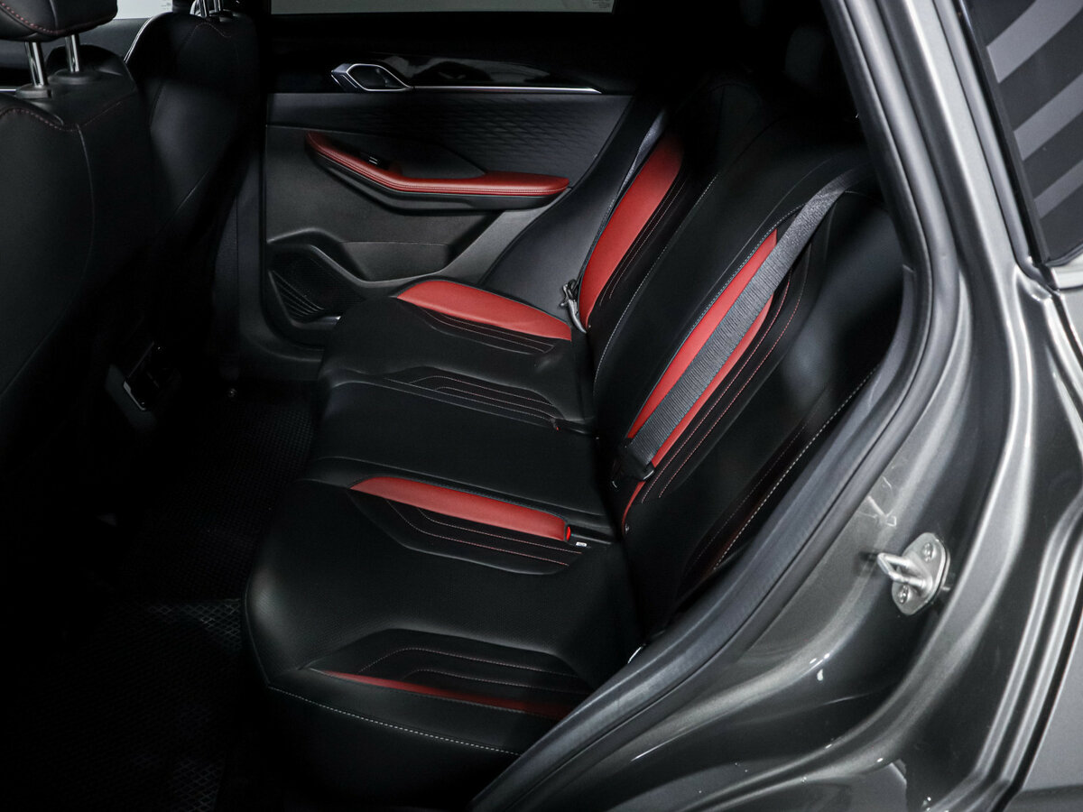 Купить Geely Coolray с пробегом. Фото: #7