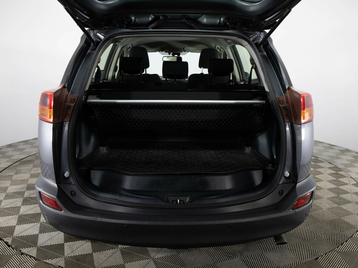 Купить Toyota RAV4 с пробегом. Фото: #8