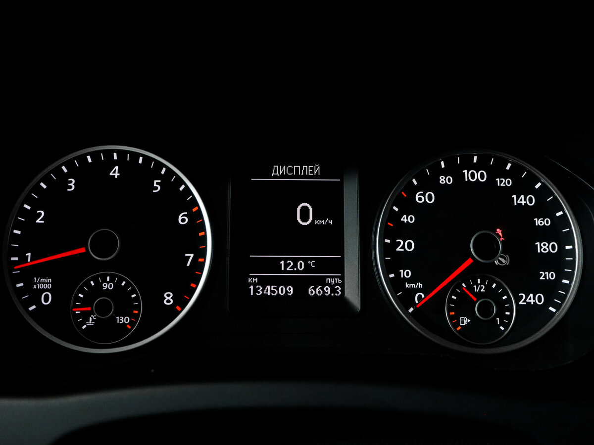 Купить Volkswagen Tiguan с пробегом. Фото: #10