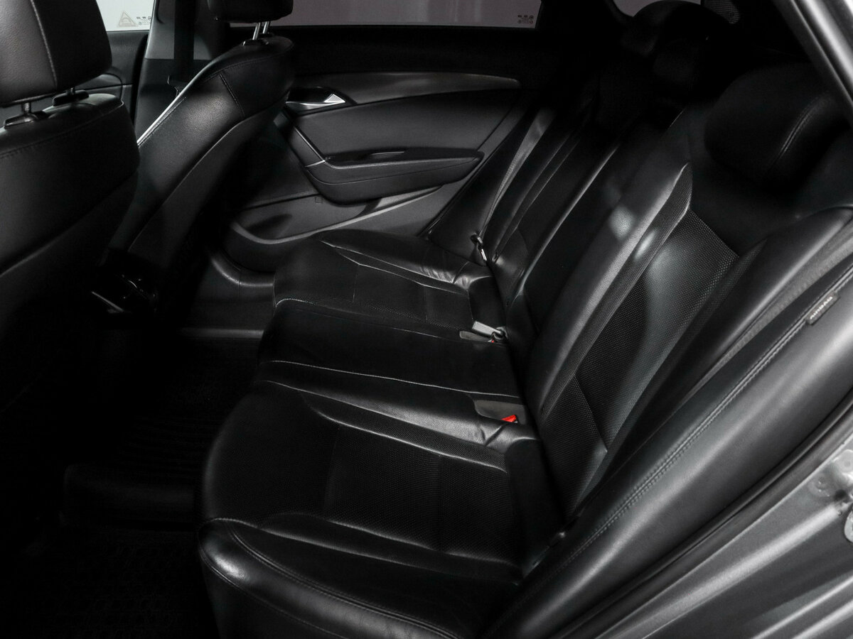 Купить Hyundai i40 с пробегом. Фото: #7