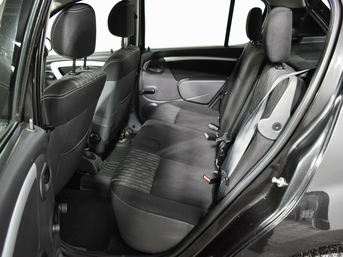 Купить Renault Sandero с пробегом. Фото: #10