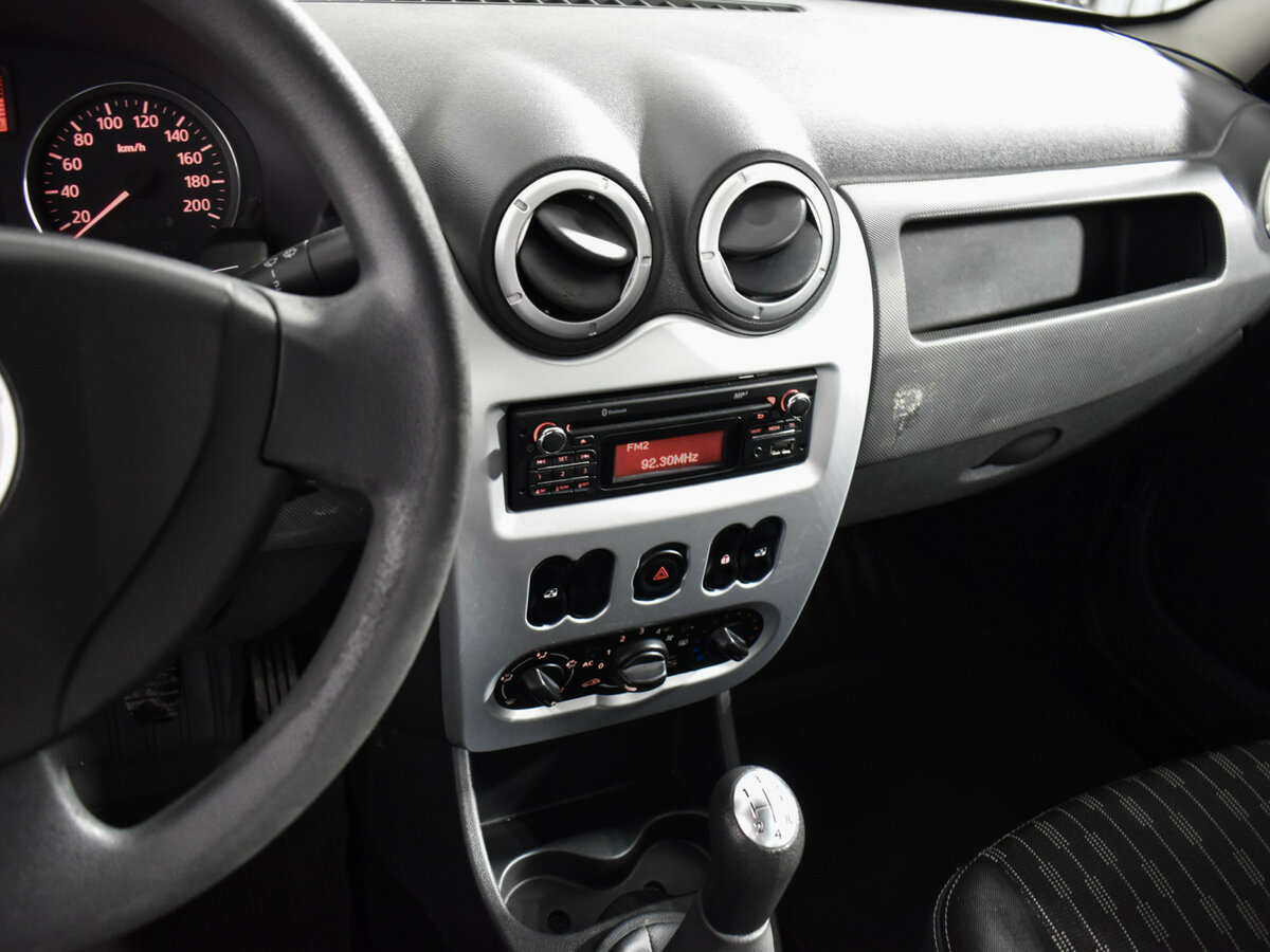 Купить Renault Sandero с пробегом. Фото: #16