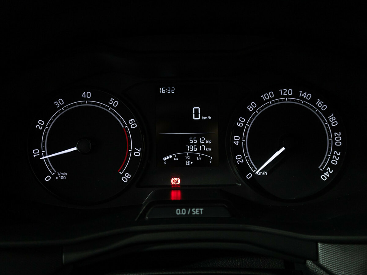 Купить Skoda Rapid с пробегом. Фото: #10