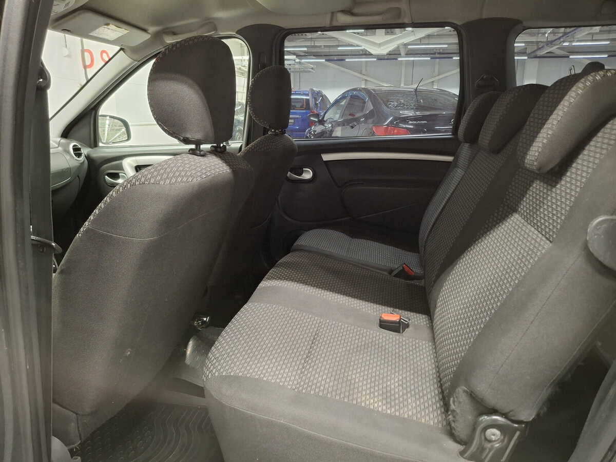 Купить Lada (ВАЗ) Largus с пробегом. Фото: #10