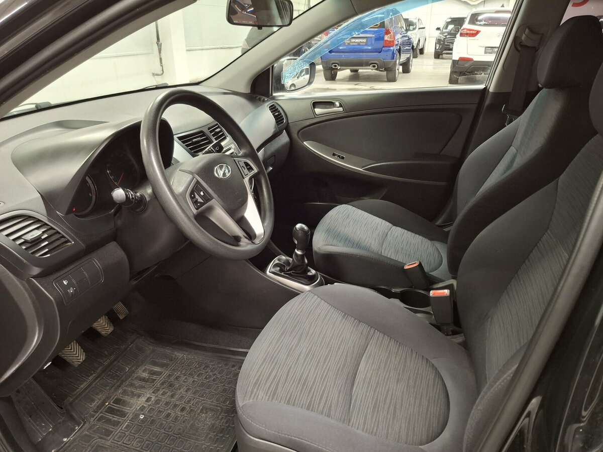 Купить Hyundai Solaris с пробегом. Фото: #15