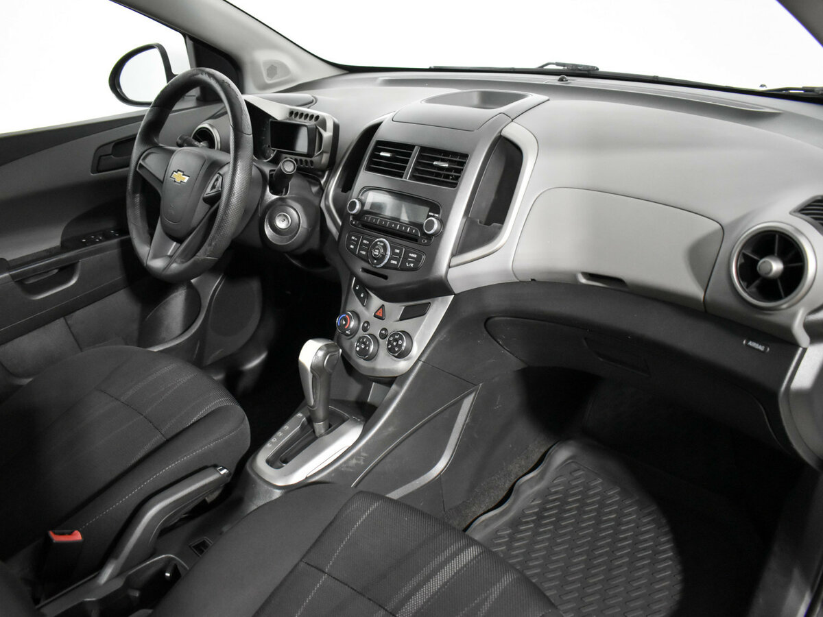 Купить Chevrolet Aveo с пробегом. Фото: #11