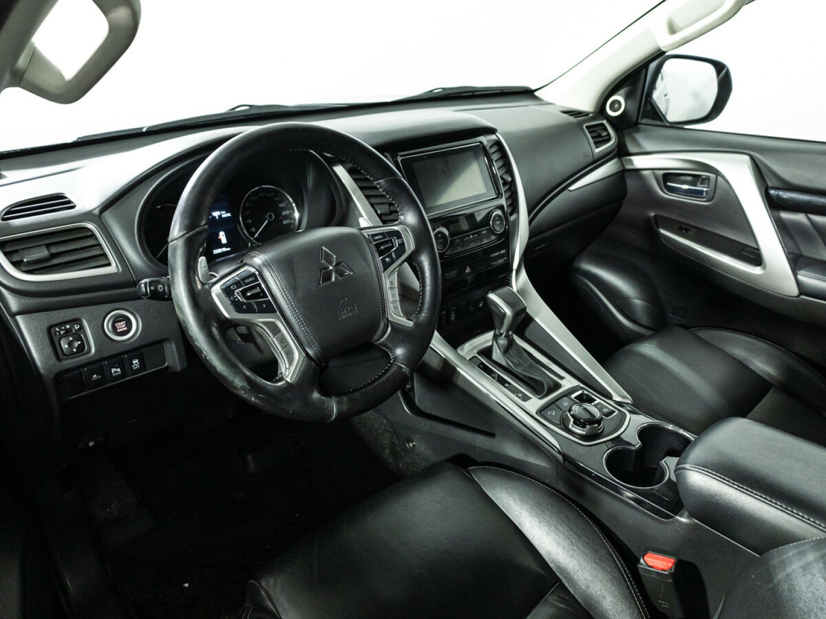 Купить Mitsubishi Pajero Sport с пробегом. Фото: #8